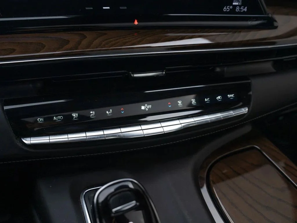 Used 2023 BLACK RAVEN Cadillac 4WD Sport Platinum image 28