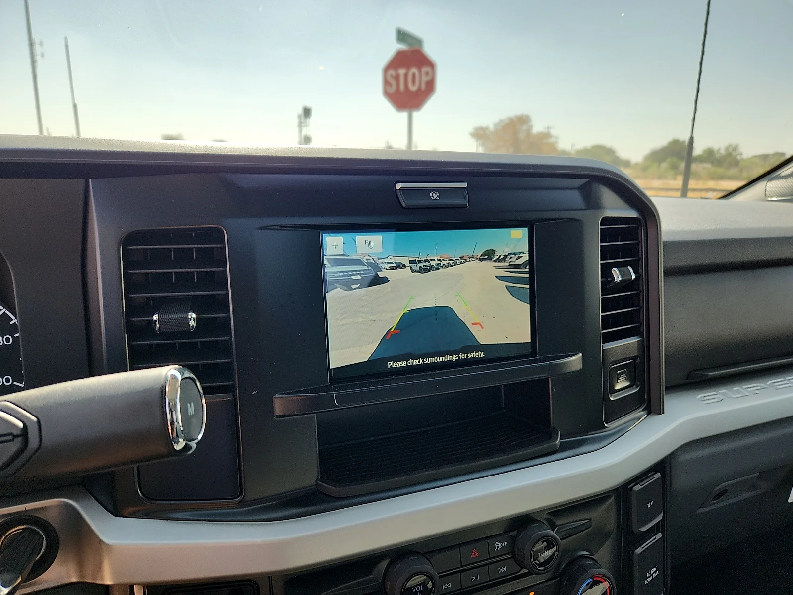New 2027 Oxford White Ford XLT image 23