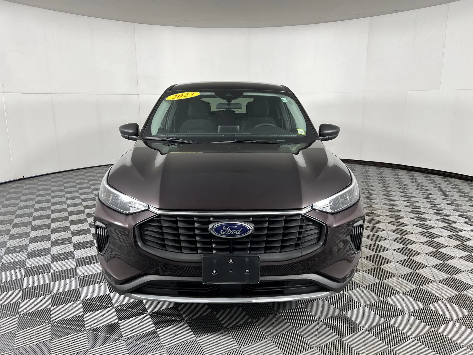 Used 2023 Cinnabar Red Ford Active image 12