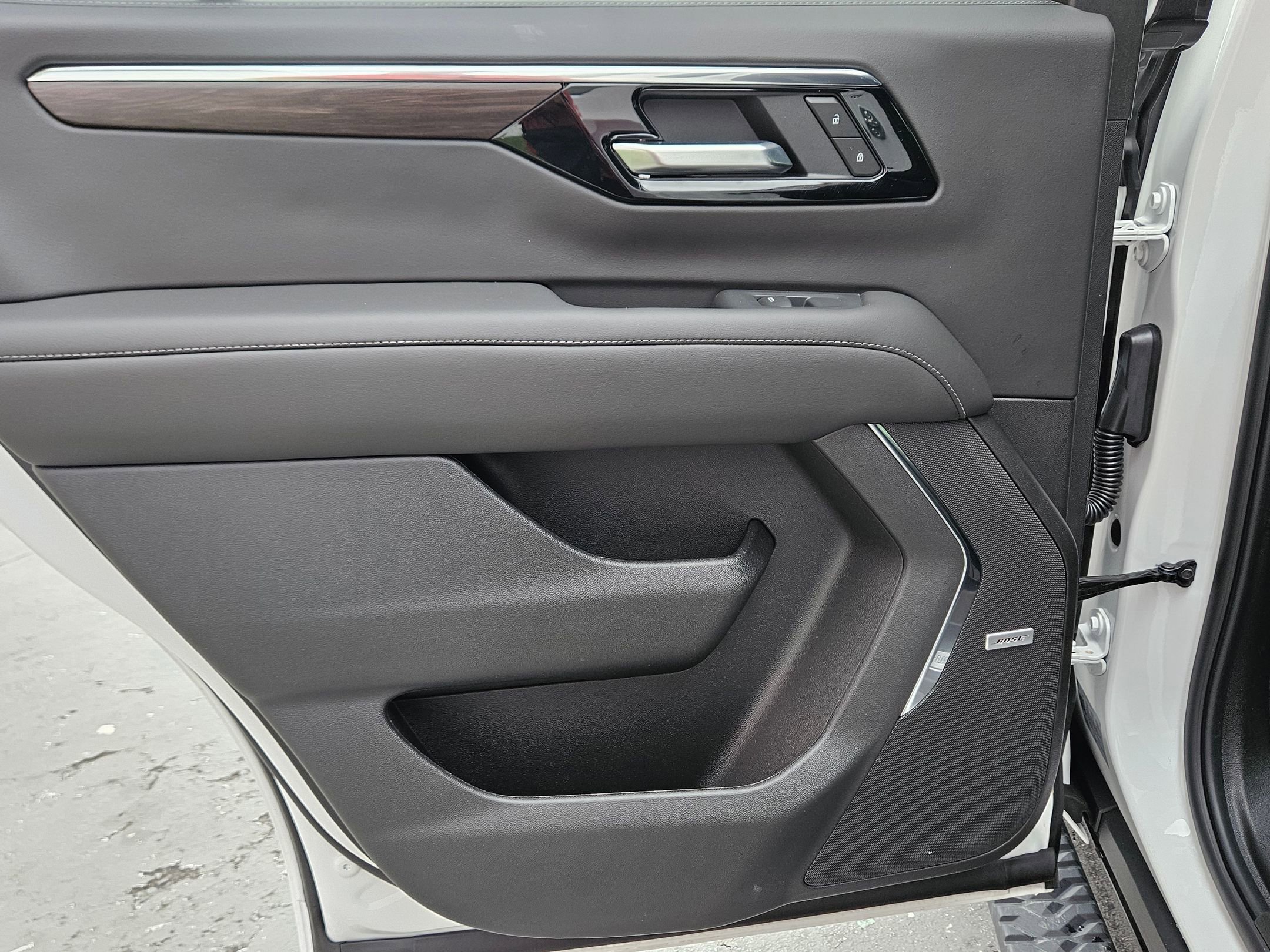 Used 2026 Summit White Chevrolet Z71 image 22