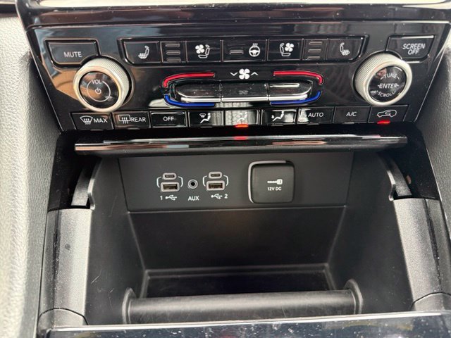 Used 2025 White Jeep Summit image 17