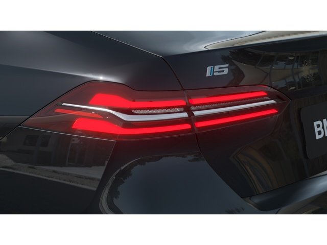 Pre-Owned 2024 BMW I5 EDrive40