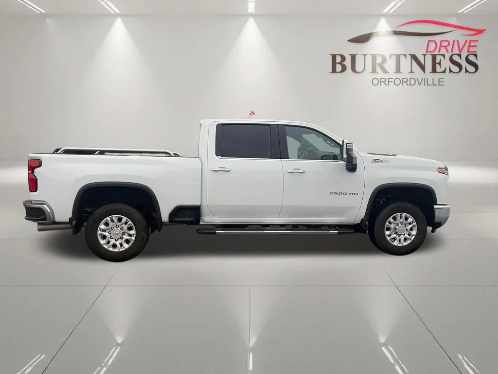 2025 Chevrolet Silverado 2500HD LTZ - Photo 9