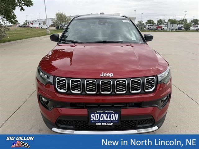 New 2026 Red Hot Pearl-Coat Exterior Paint Jeep Limited image 3
