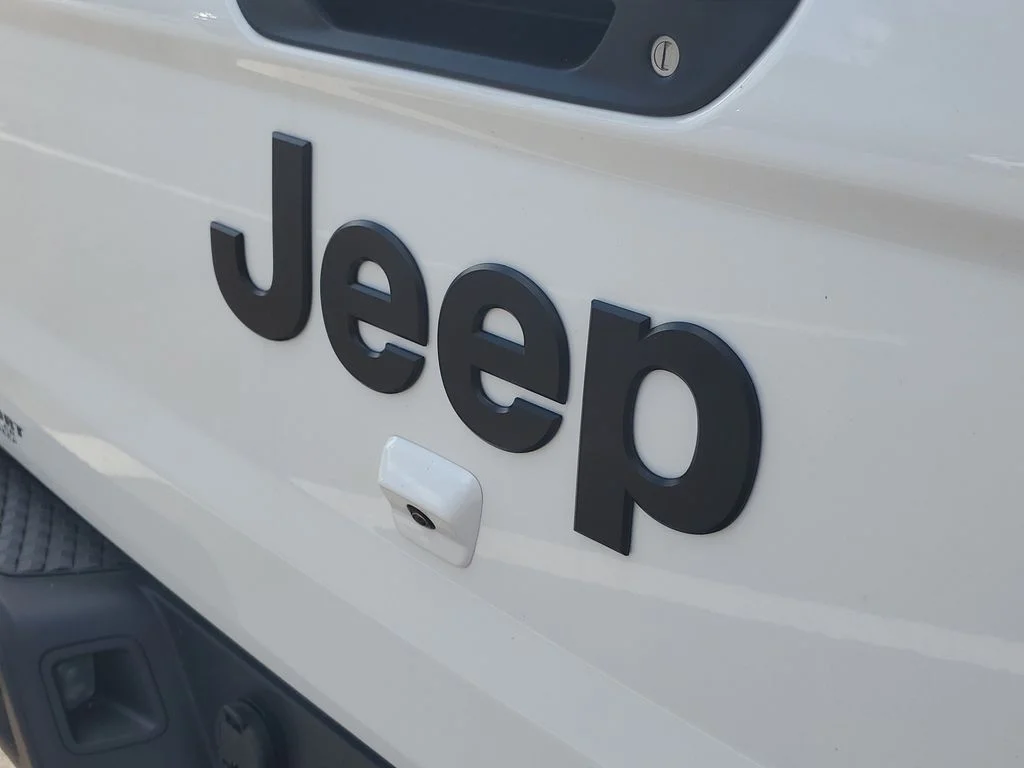 New 2026 White Jeep 85th Anniversary Edition image 6