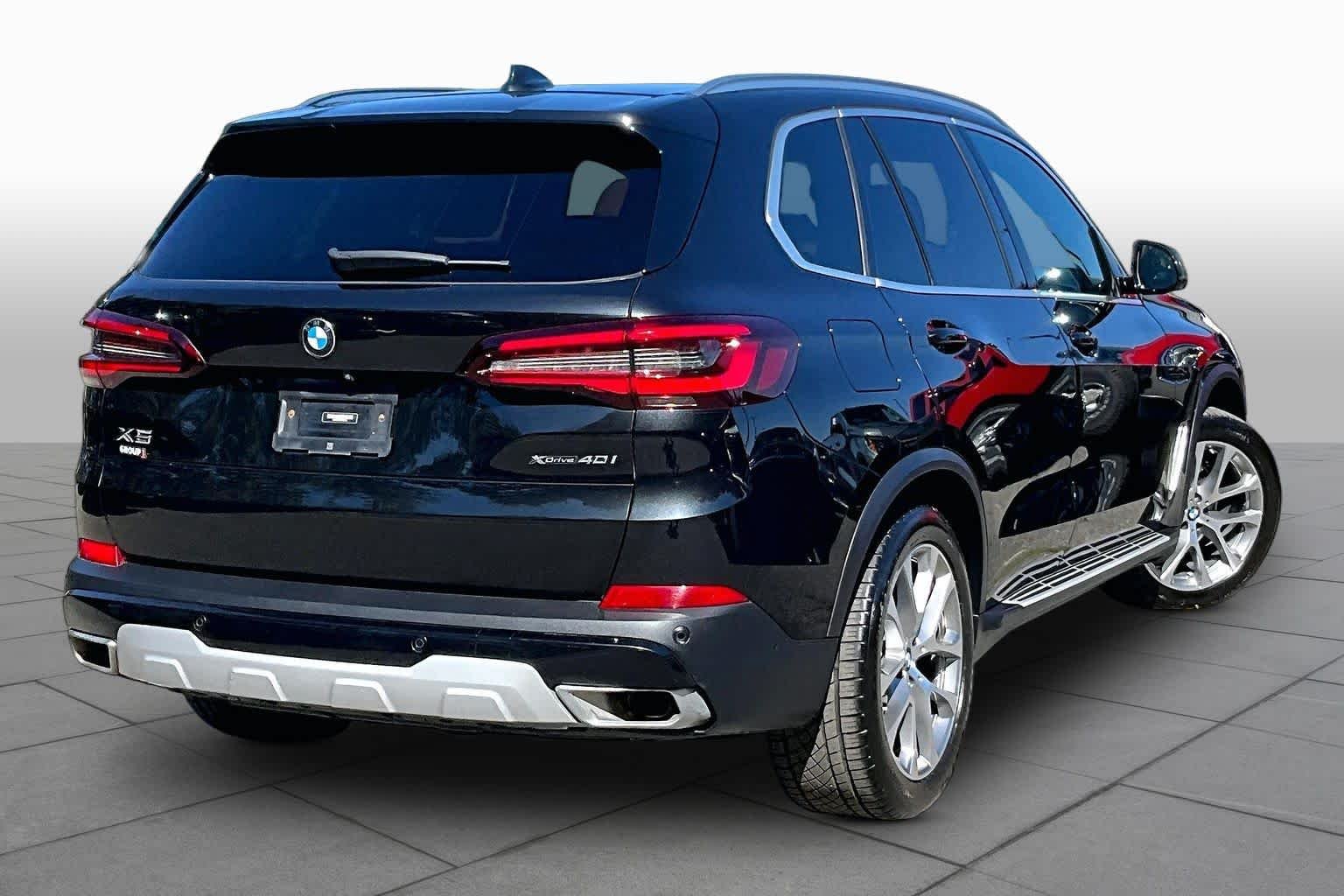 Used 2023 Black Sapphire Metallic BMW xDrive40i image 13