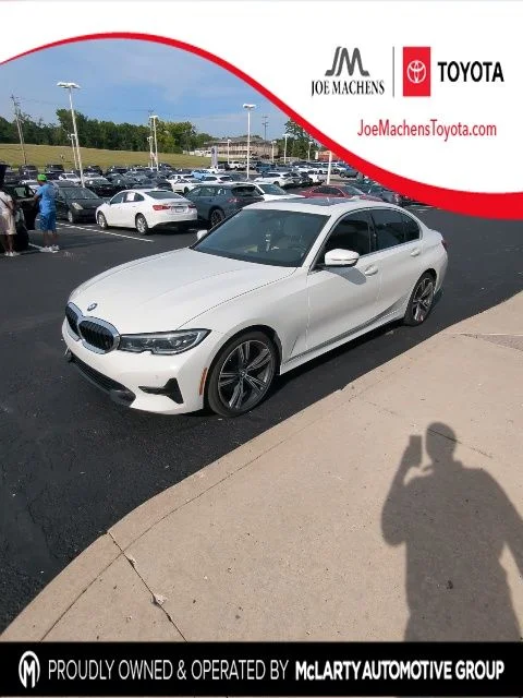 Used 2021 White BMW 330i image 1