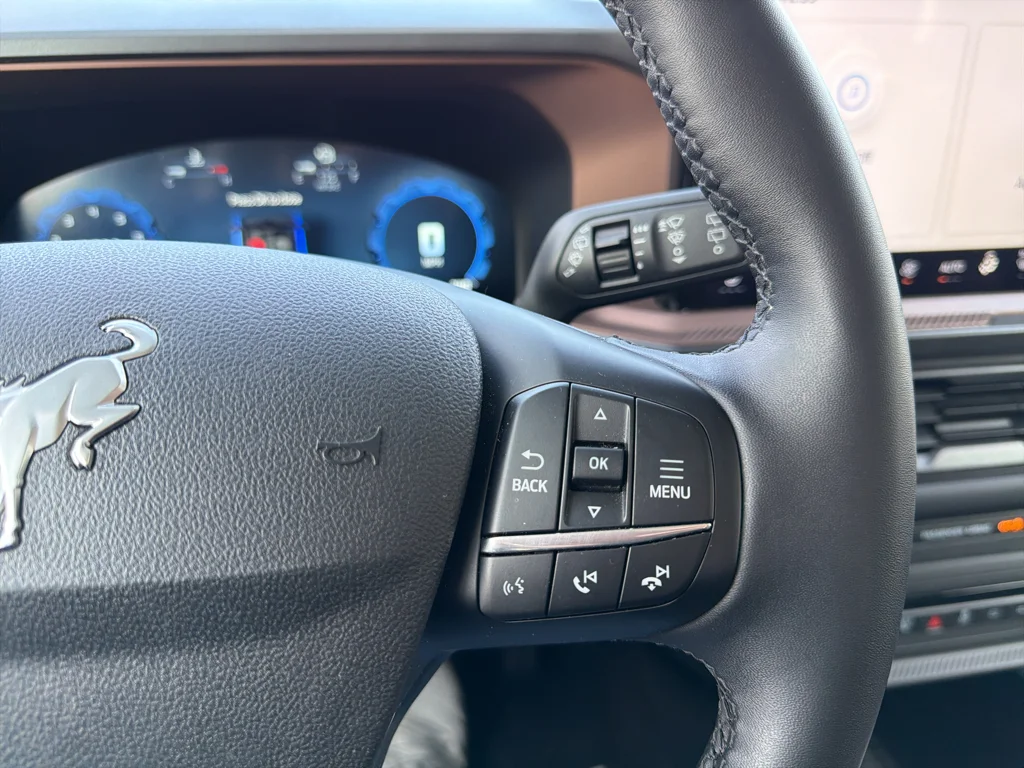 Certified Used 2025 Oxford White Ford Outer Banks image 39