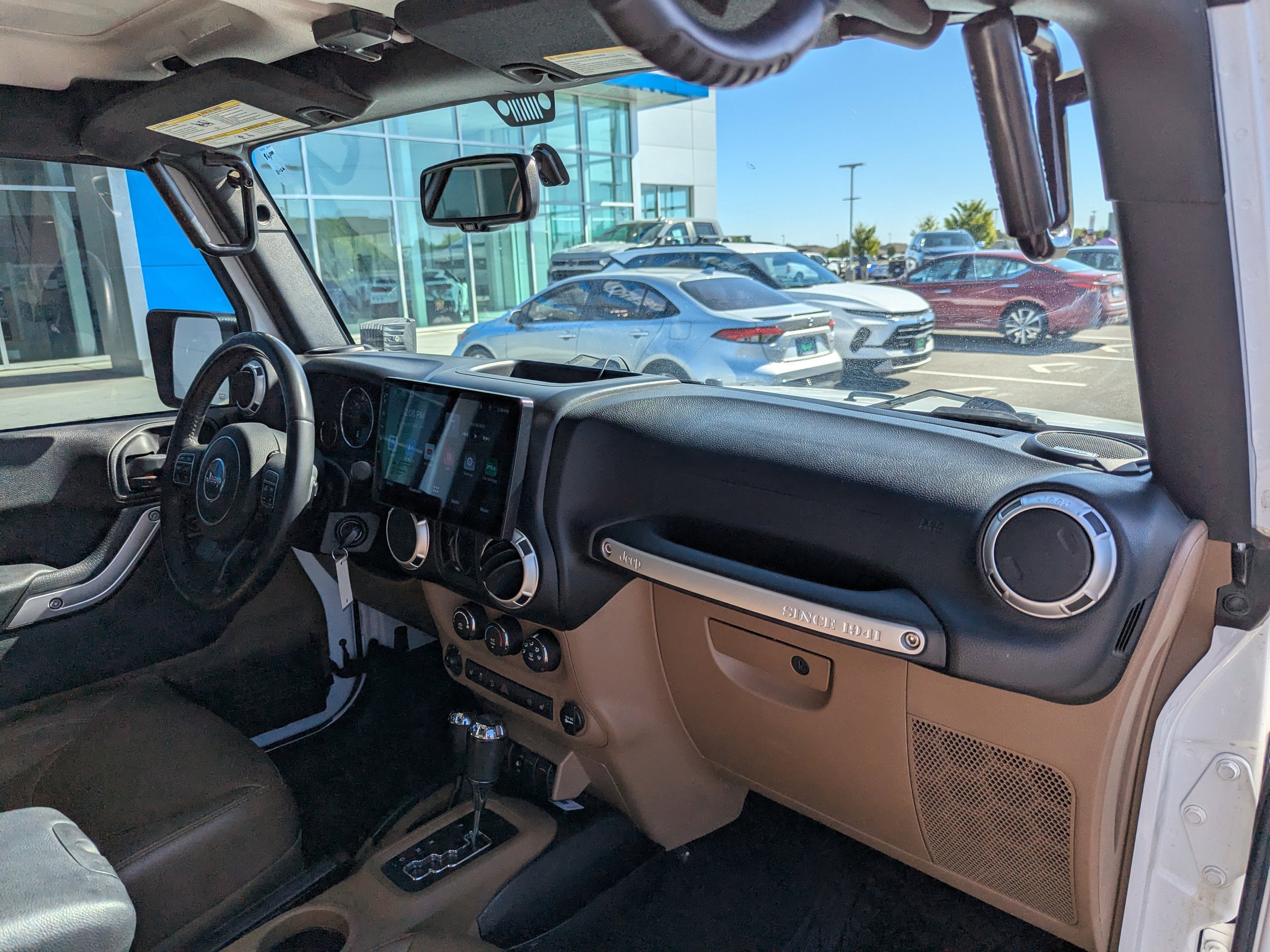 Used 2016 White Jeep Rubicon image 38