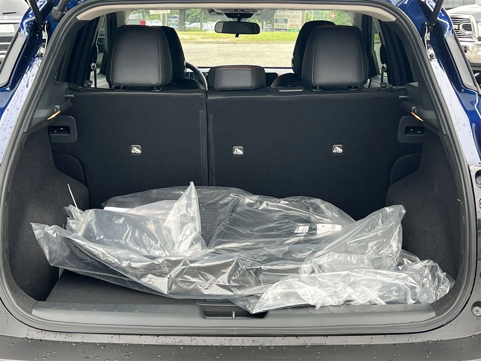 2025 Nissan Kicks SR - Photo 24