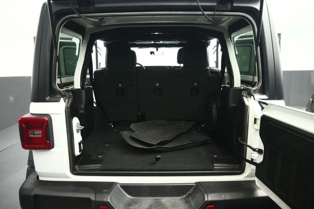 Used 2023 White Jeep Rubicon image 66