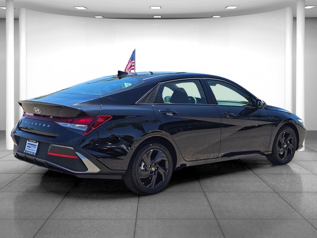 Certified Used 2026 Black Hyundai SEL Sport image 6