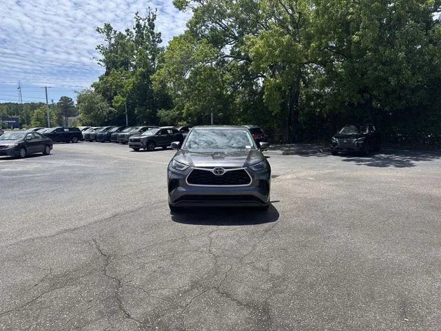 Used 2022 Gray Toyota L image 2