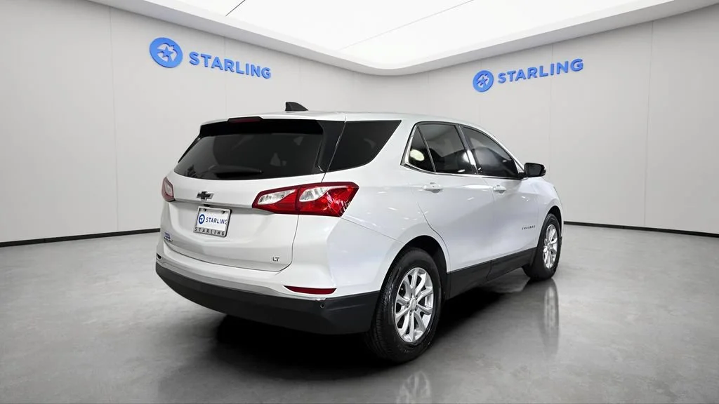 Used 2018 IRIDESCENT PEARL TRICOAT Chevrolet LT image 9