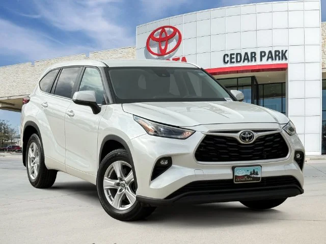 2023 Toyota Highlander LE