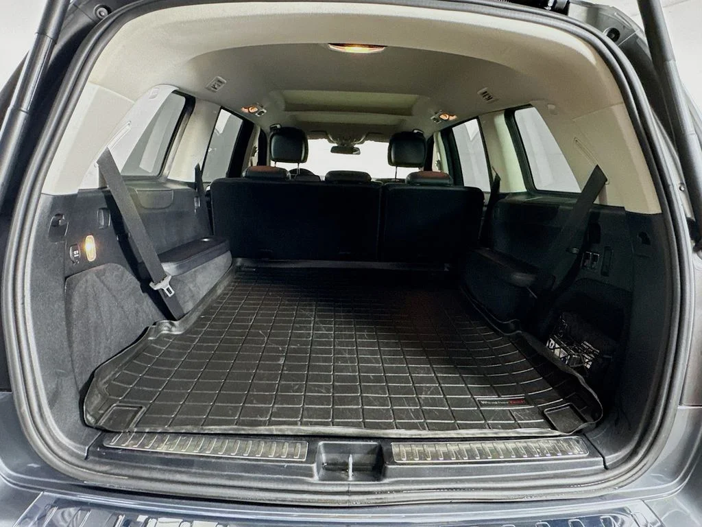Used 2018 Gray Mercedes-Benz GLS 550 image 30