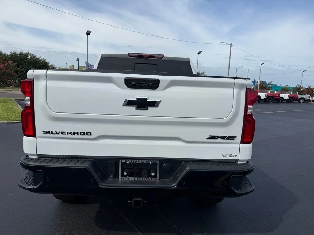 2026 Chevrolet Silverado 1500 ZR2 - Photo 6