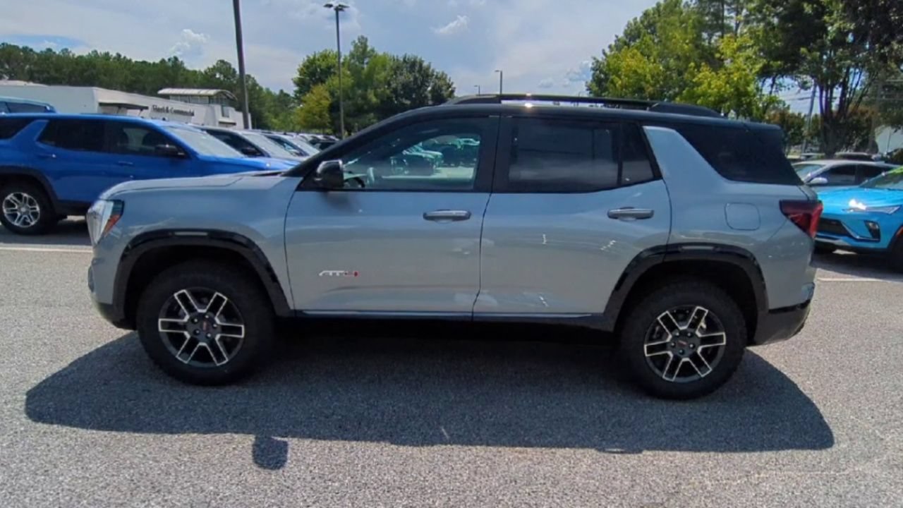 2026 GMC Terrain AT4 - Photo 6