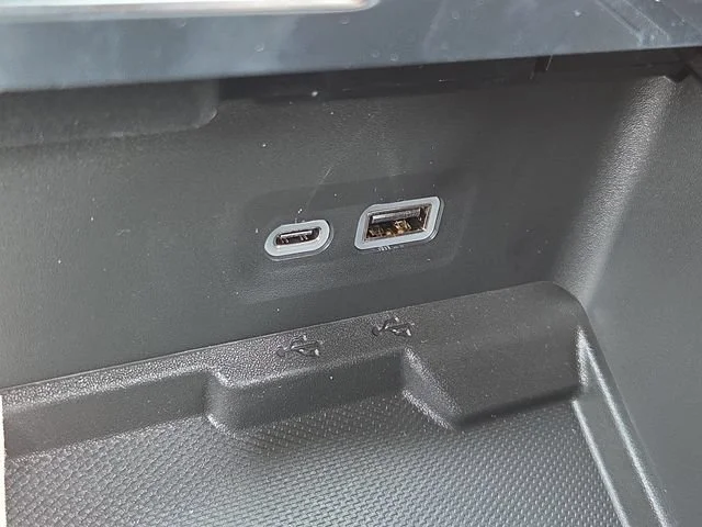 2026 GMC Yukon Denali - Photo 10