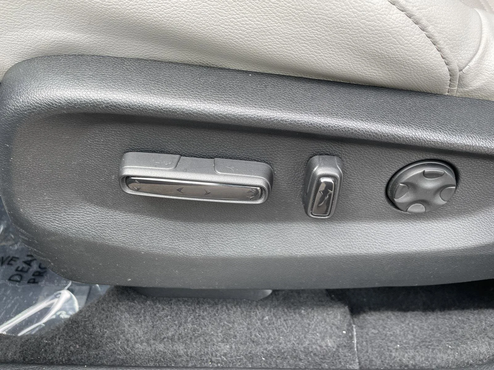 Used 2019 Lunar Silver Metallic Honda EX-L image 13