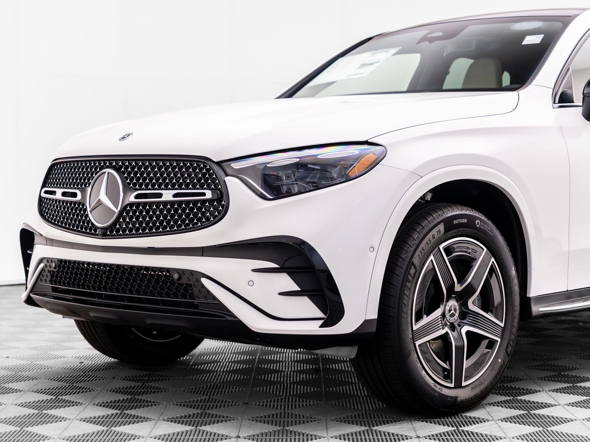 New 2027 White Mercedes-Benz GLC 300 Coupe image 38
