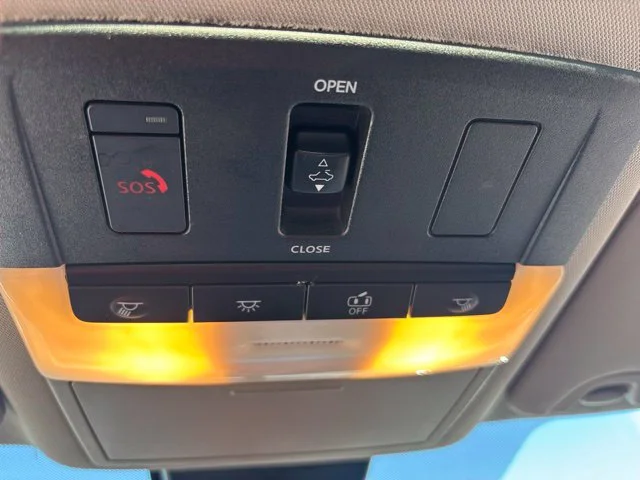 Certified Used 2021 White Nissan 2.5 SL image 12
