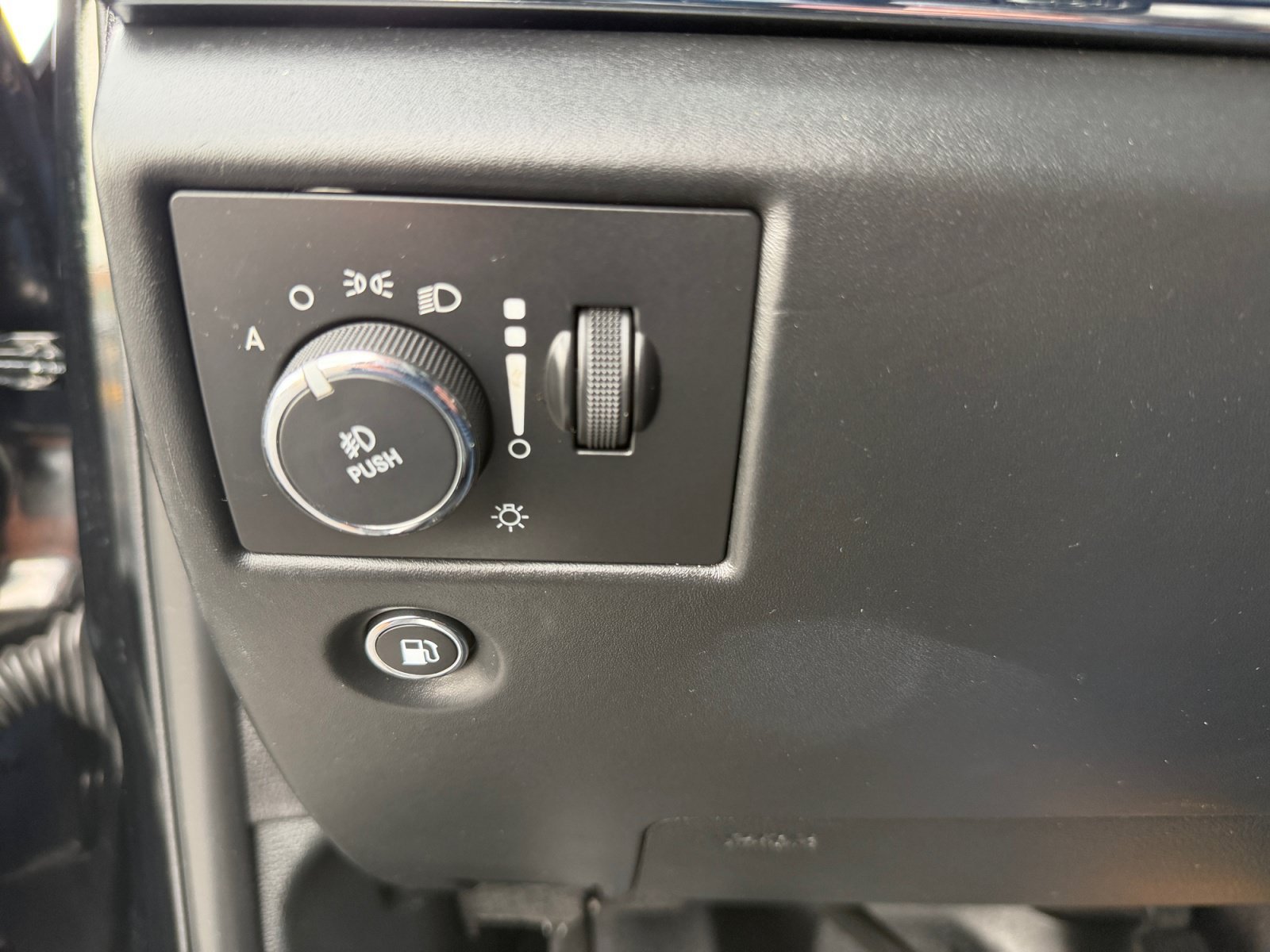 Used 2017 Diamond Black Jeep SRT image 20