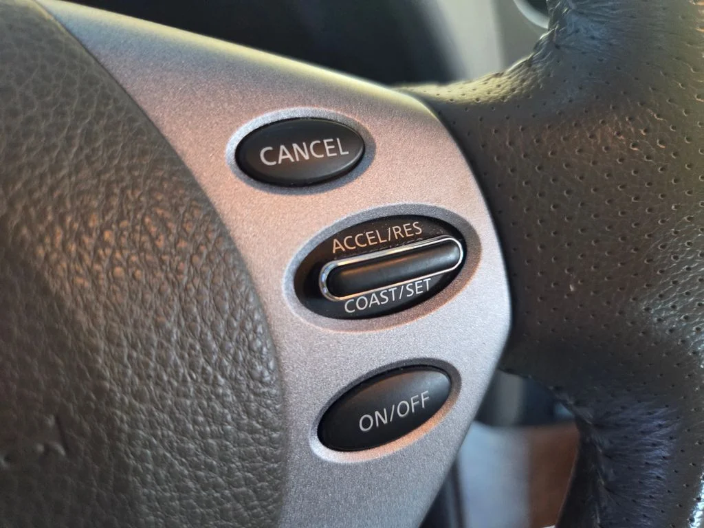 Used 2009 Super Black Nissan 2.5 SL image 32