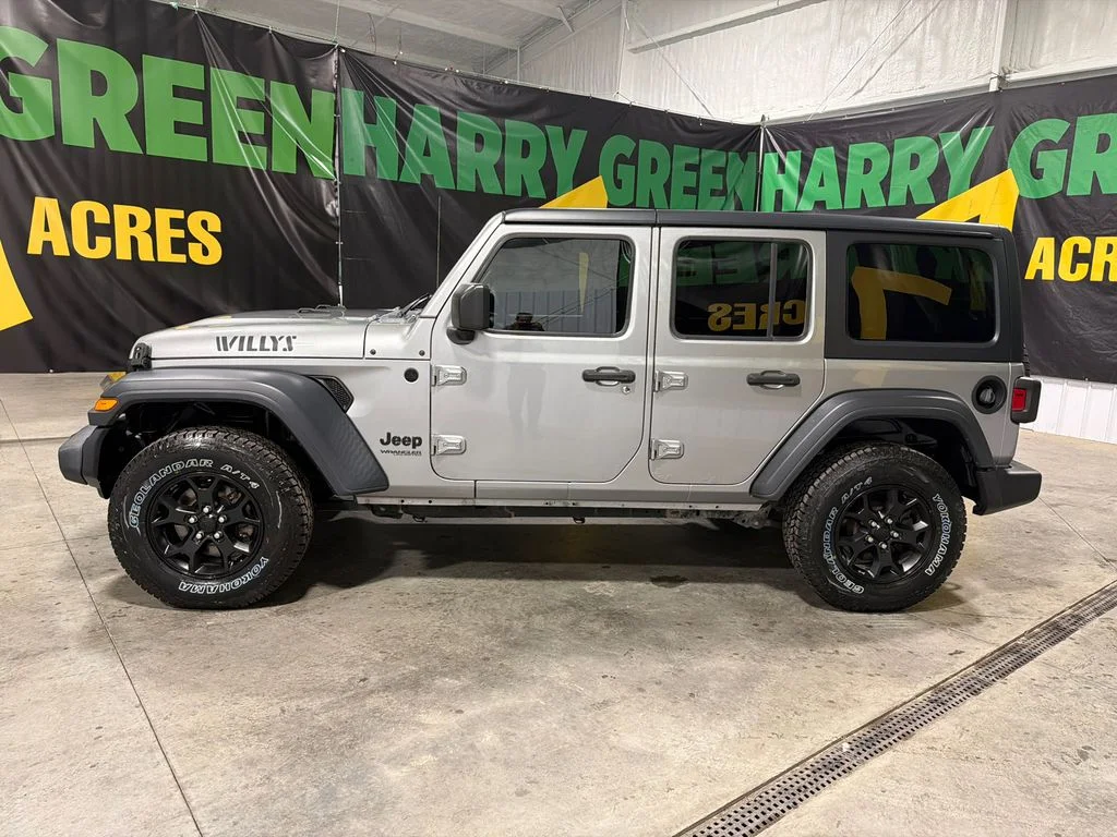 Used 2020 Billet Silver Metallic Clearcoat Jeep Willys image 3