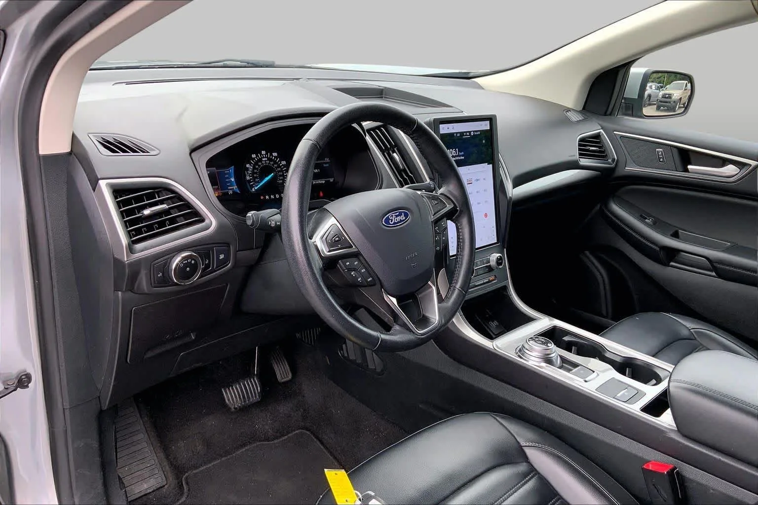 Used 2024 Iconic Silver Metallic Ford SEL image 15