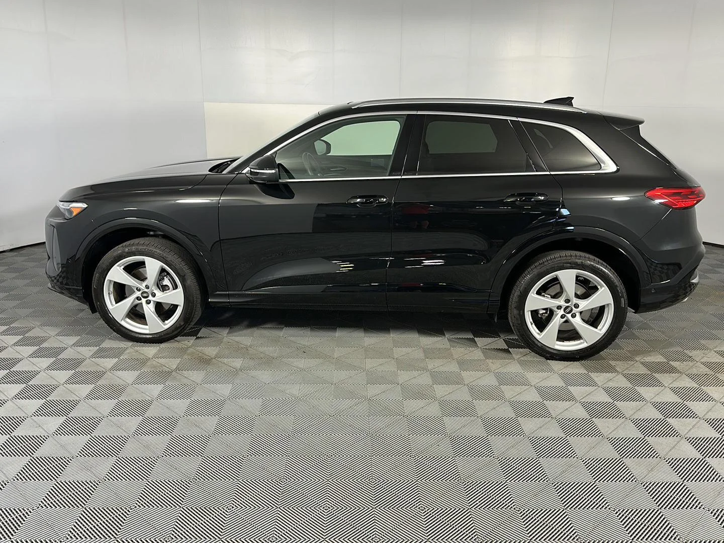 Used 2025 Mythos Black Metallic Audi Premium Plus image 13