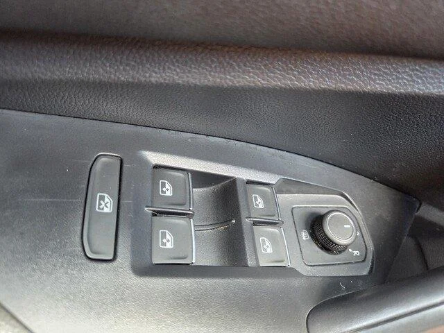Used 2024 Opal White Pearl Volkswagen SE image 19