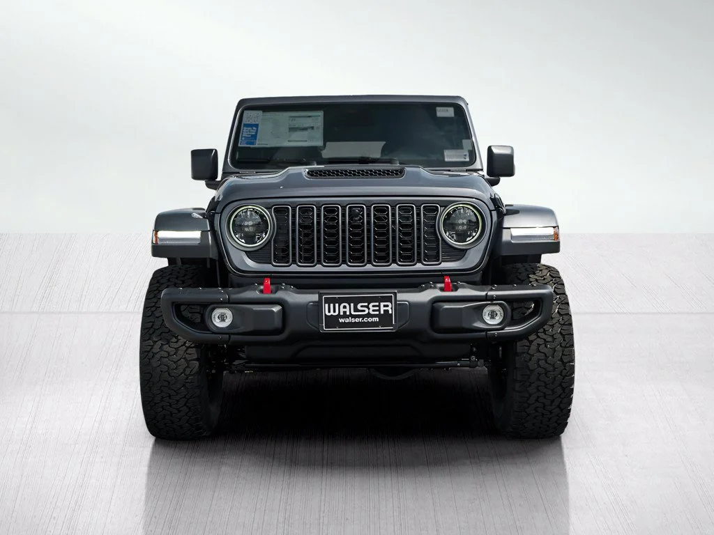 New 2026 Granite Crystal Metallic Clearcoat Jeep Rubicon X image 2