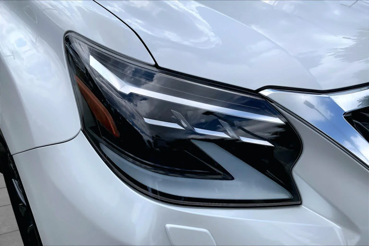 Certified Used 2023 EMINENT WHITE PEARL Lexus Premium image 28