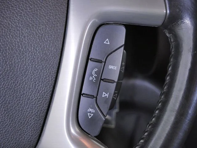 Used 2013 Silver Chevrolet LT image 27