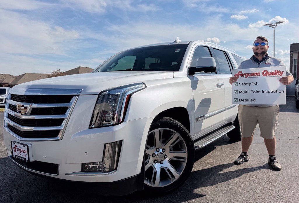 2016 Cadillac Escalade Luxury Collection RWD photo