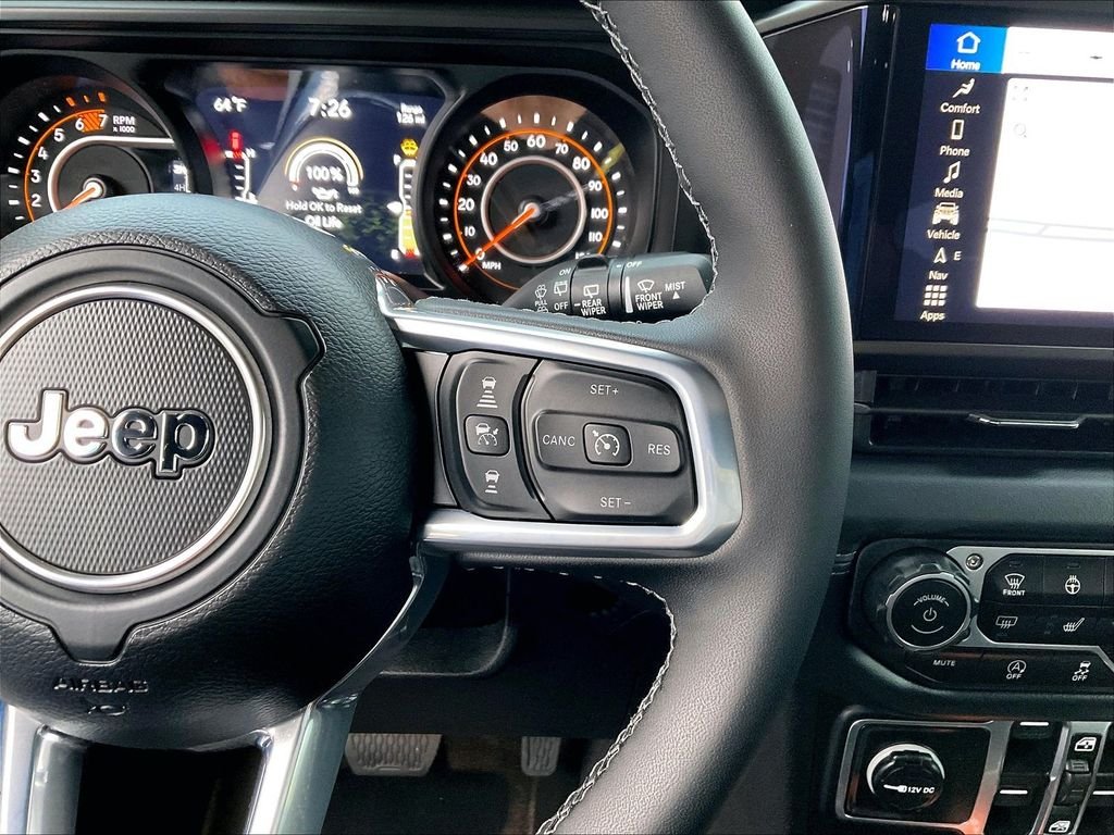 Used 2025 Hydro Blue Pearl Coat Jeep Sahara image 24