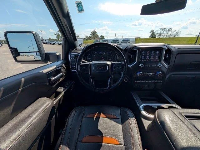 Used 2022 SUMMIT WHITE GMC AT4 image 13