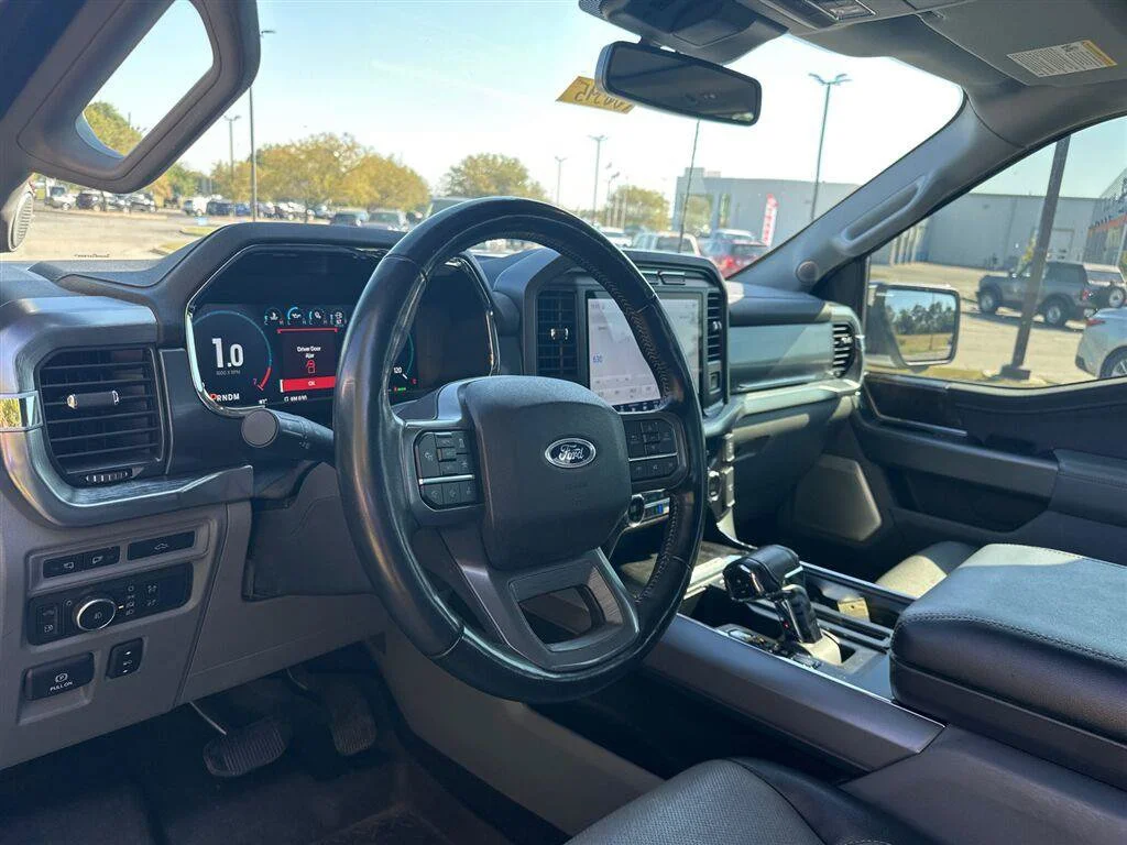 Used 2021 White Ford Lariat image 15