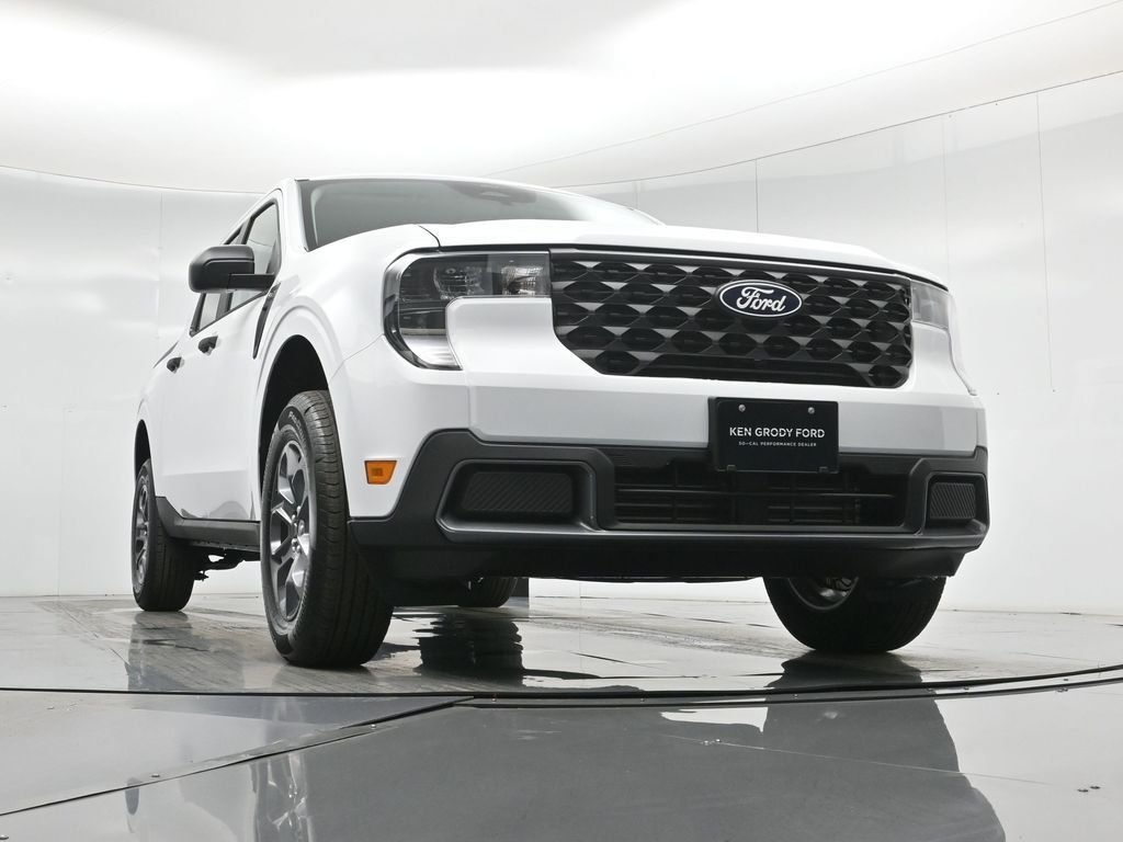New 2026 Oxford White Ford XLT image 44