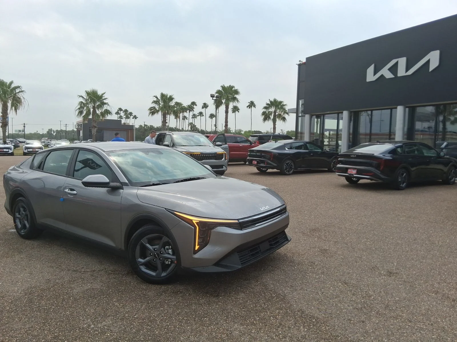 2026 Kia K4 LXS AT's photo