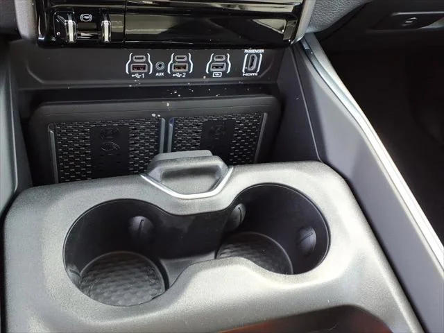 2026 RAM 1500 Laramie - Photo 10