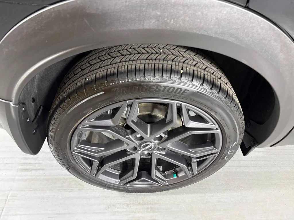 Used 2025 Black Nissan SR image 10