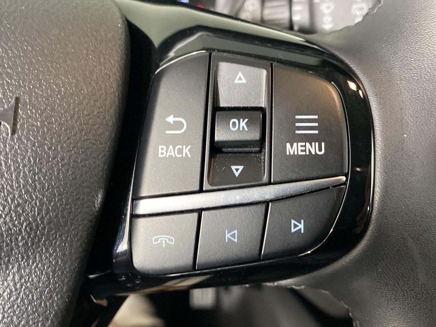 Used 2023 Oxford White Ford Active image 10