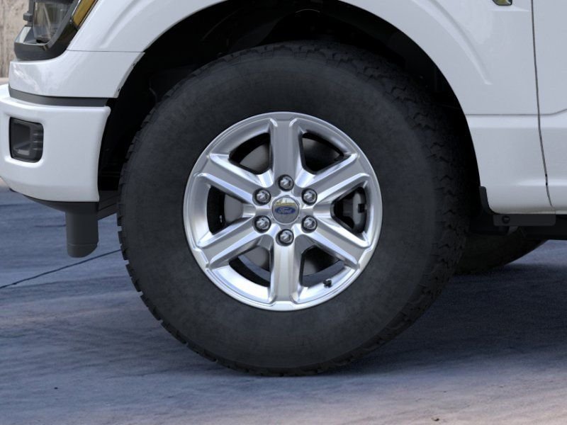 New 2026 Oxford White Ford XLT image 19