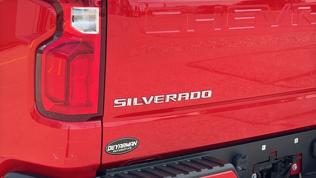 Used 2023 Red Chevrolet RST image 10
