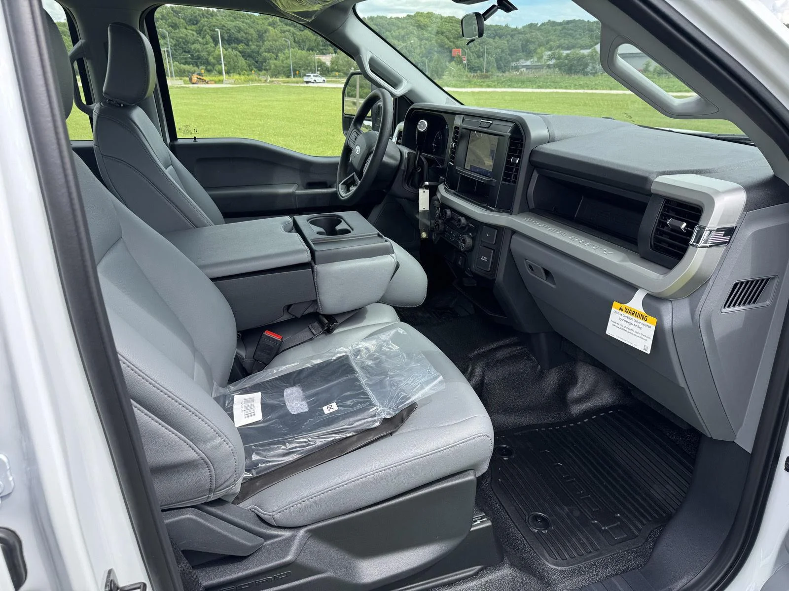 New 2026 Oxford White Ford XL image 11