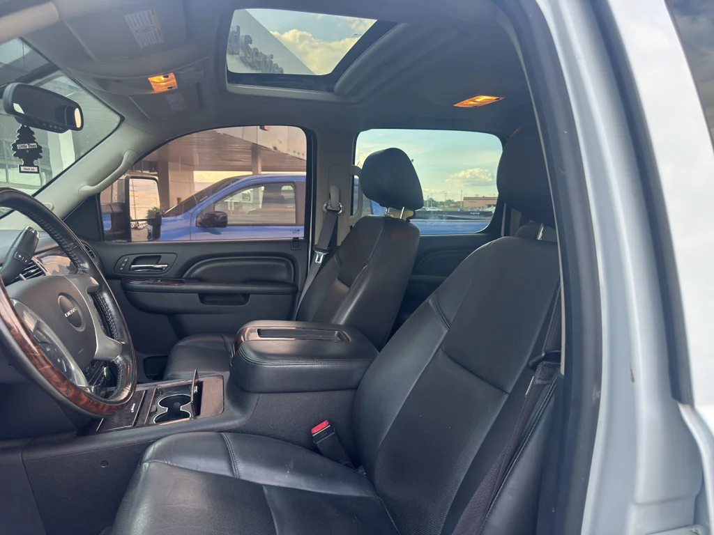Used 2013 Summit White GMC Denali image 10
