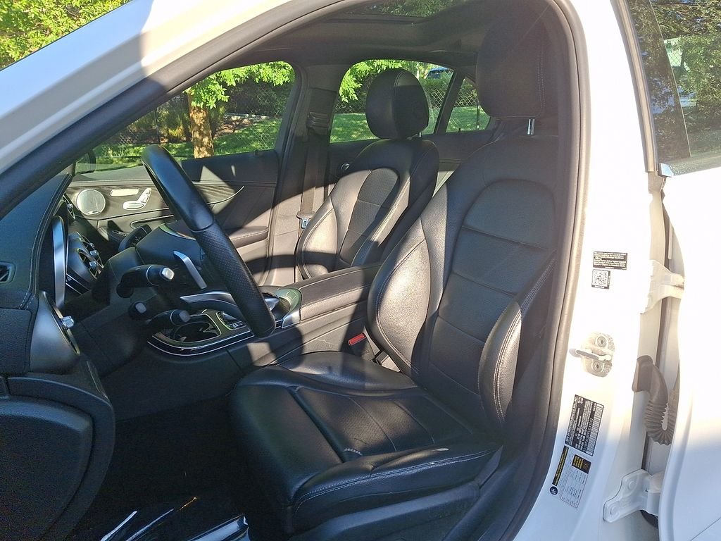 Used 2015  Mercedes-Benz C 400 image 11