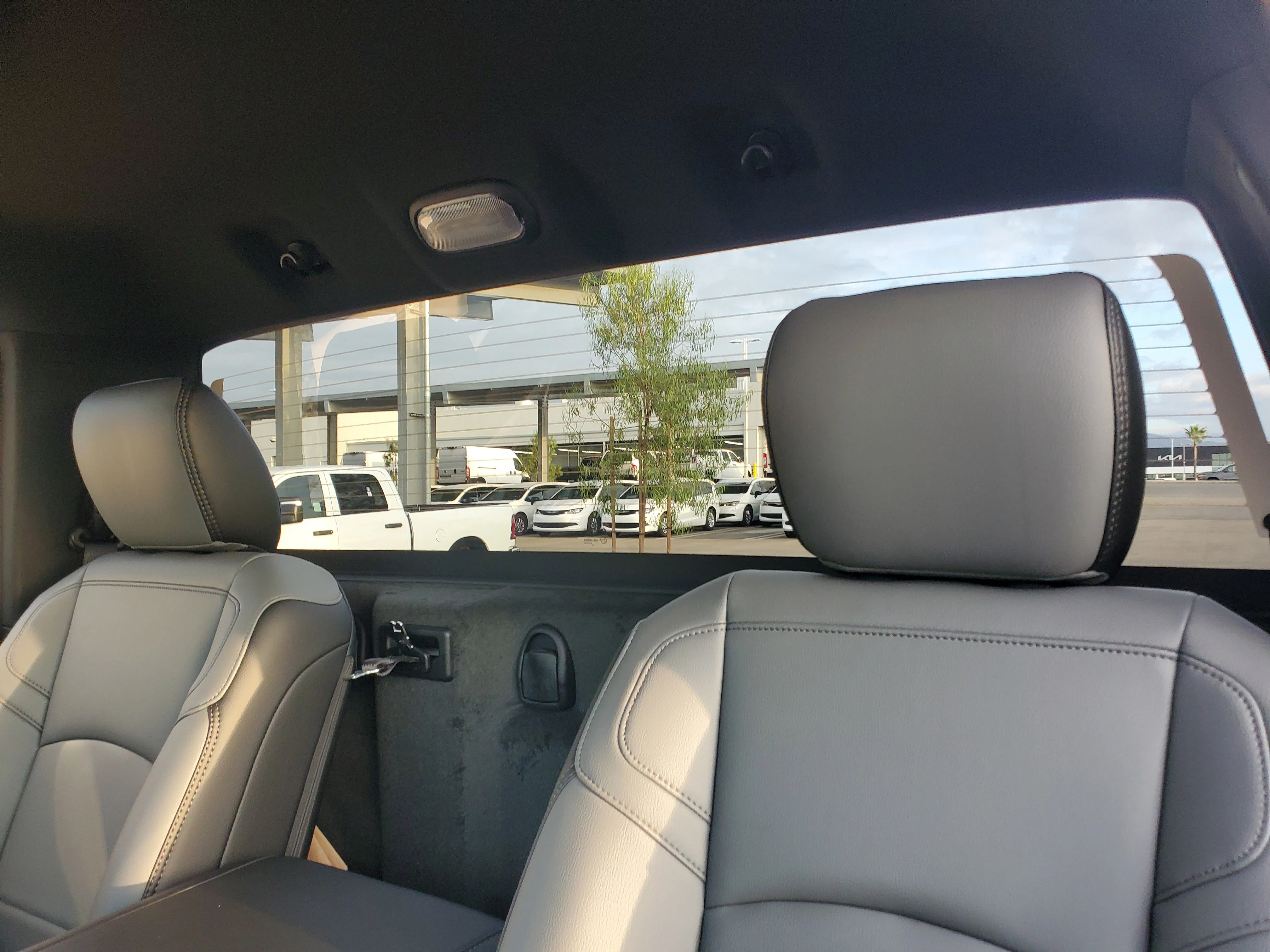 New 2026 Bright White Clear-Coat Exterior Paint RAM Tradesman image 13